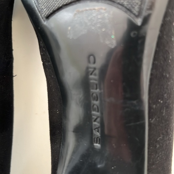 Bandolino Black Suede Shoes with Patent Block Heel, 6.5 - Picture 9 of 10